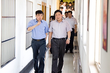 2012年7月5日，時(shí)任嘉興市委書記李衛(wèi)寧一行調(diào)研公司黨建工作